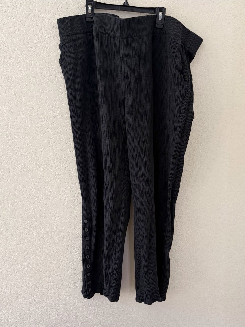 Soft Surroundings Size 3X Black Pull-On Cropped Pants Crinkle Fabric